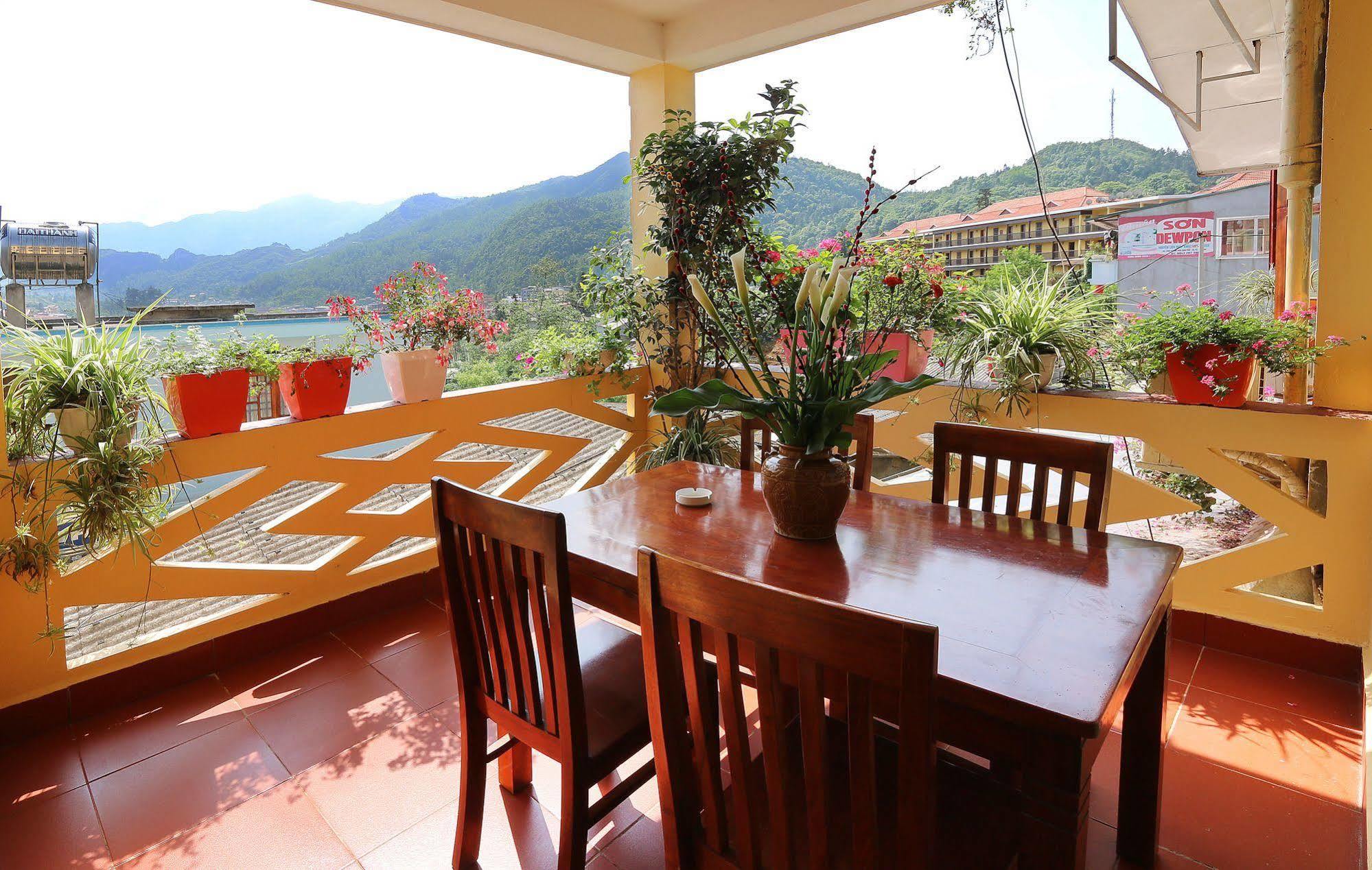 Sapa Local House Bed & Breakfast Exterior photo