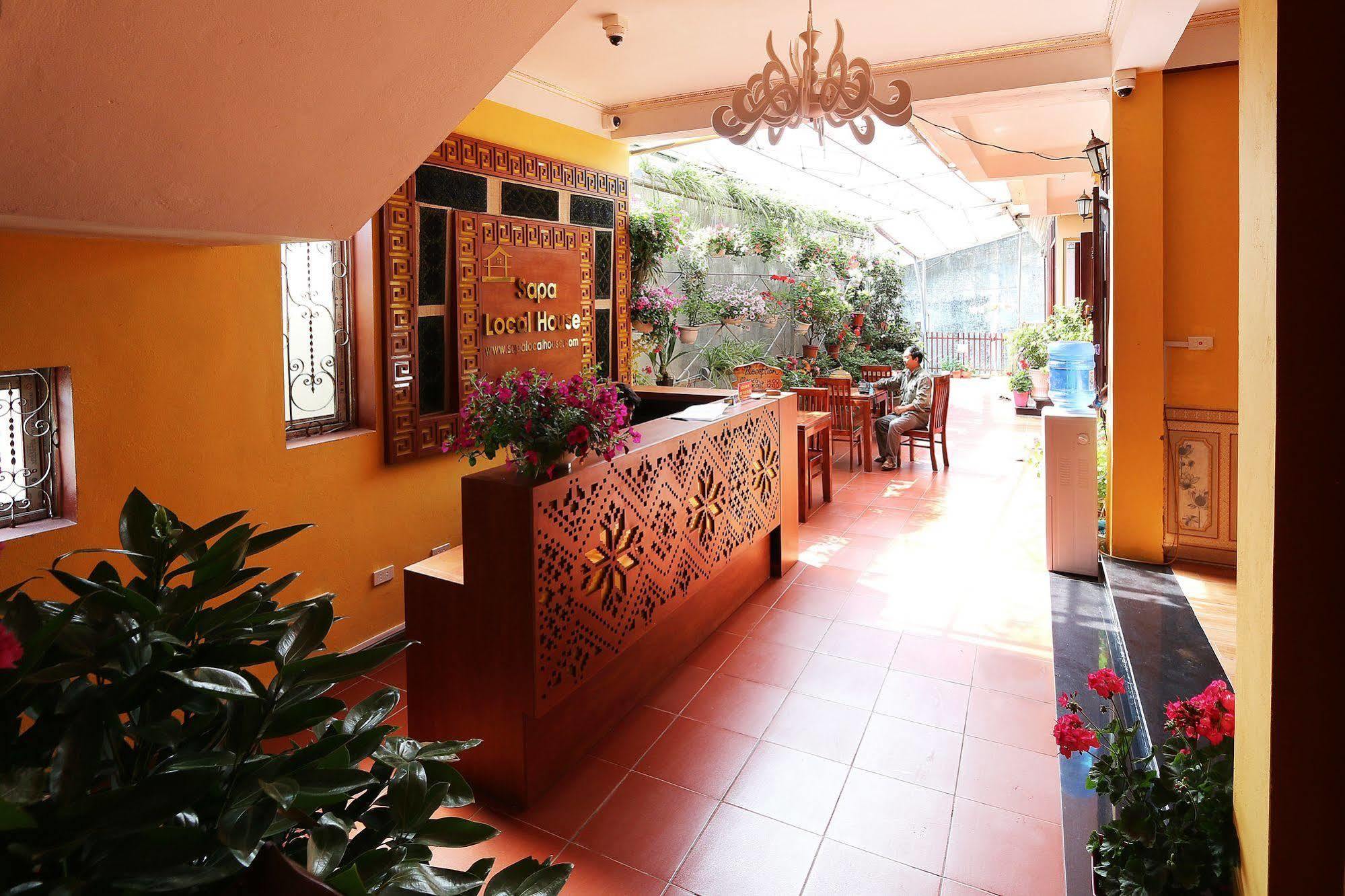 Sapa Local House Bed & Breakfast Exterior photo